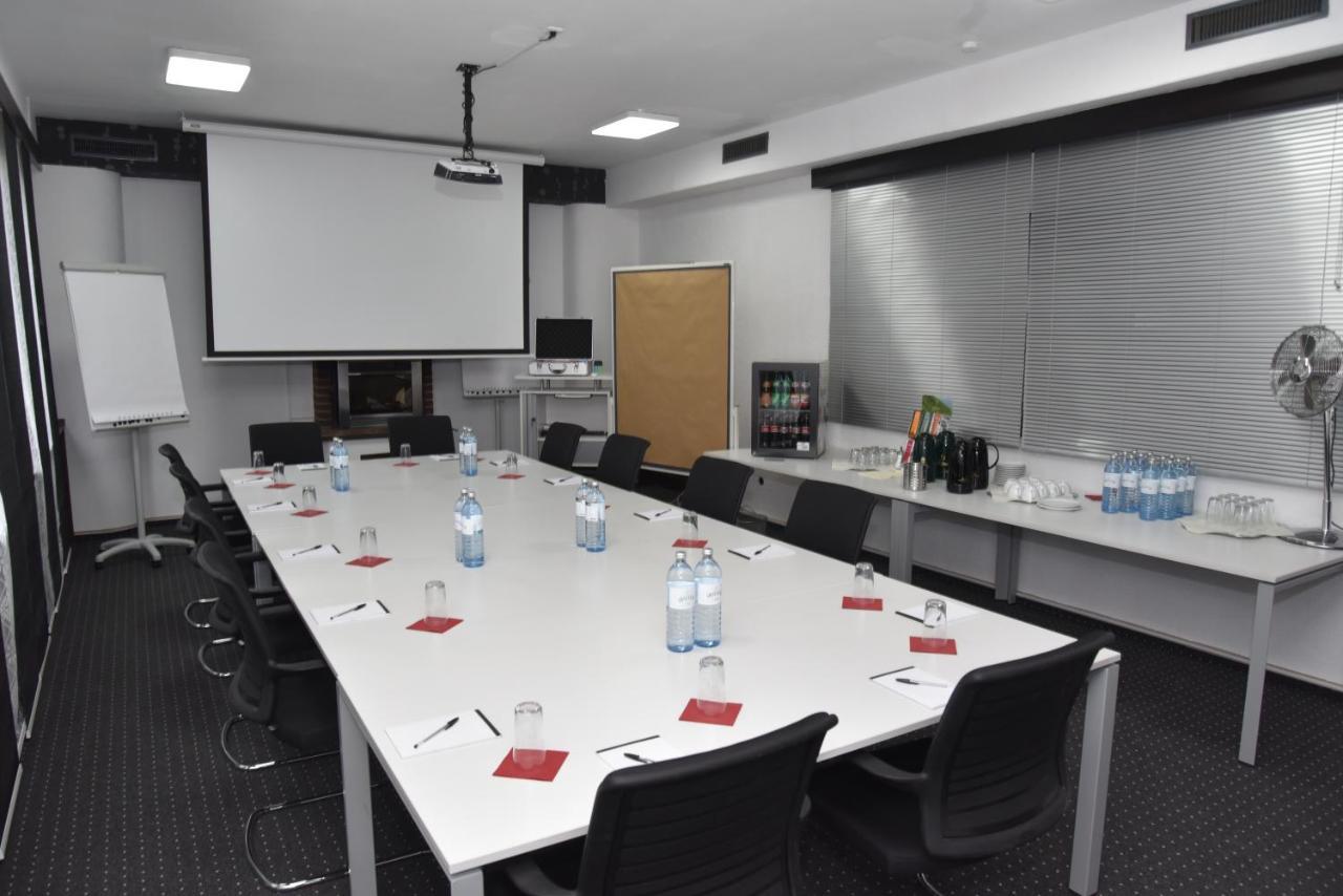 Parkhotel Lindenhof - Kostenlose Parkplaetze أوفنباخ المظهر الخارجي الصورة