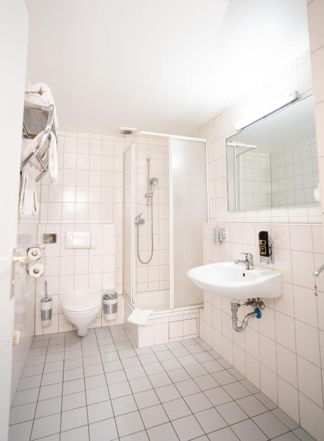 Parkhotel Lindenhof - Kostenlose Parkplaetze أوفنباخ المظهر الخارجي الصورة