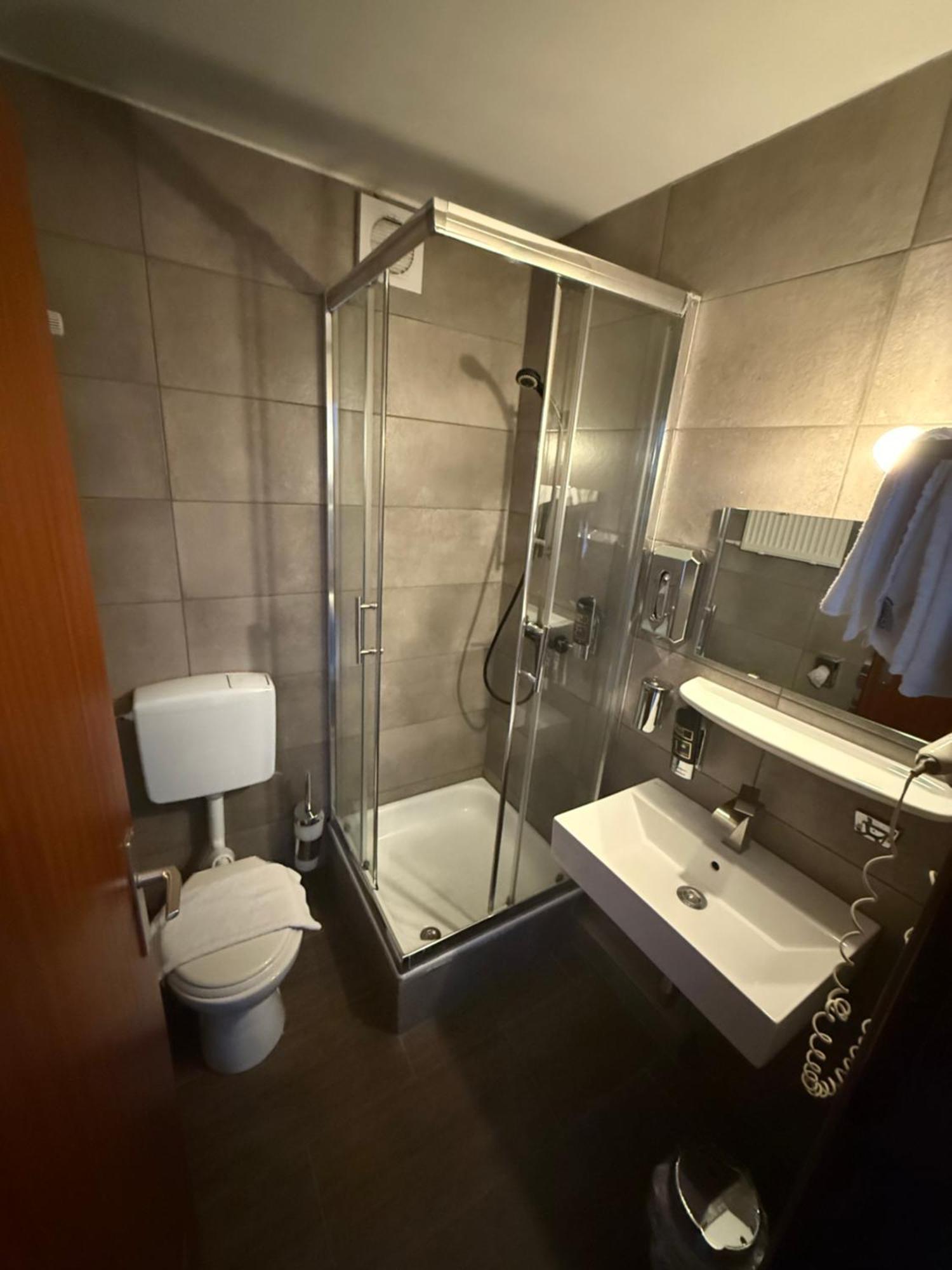 Parkhotel Lindenhof - Kostenlose Parkplaetze أوفنباخ المظهر الخارجي الصورة