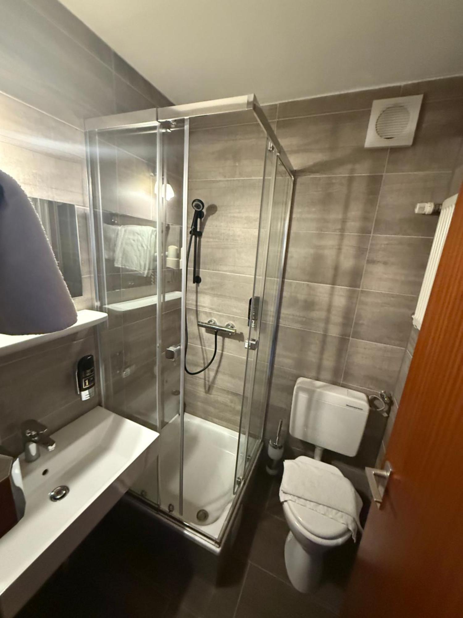 Parkhotel Lindenhof - Kostenlose Parkplaetze أوفنباخ المظهر الخارجي الصورة