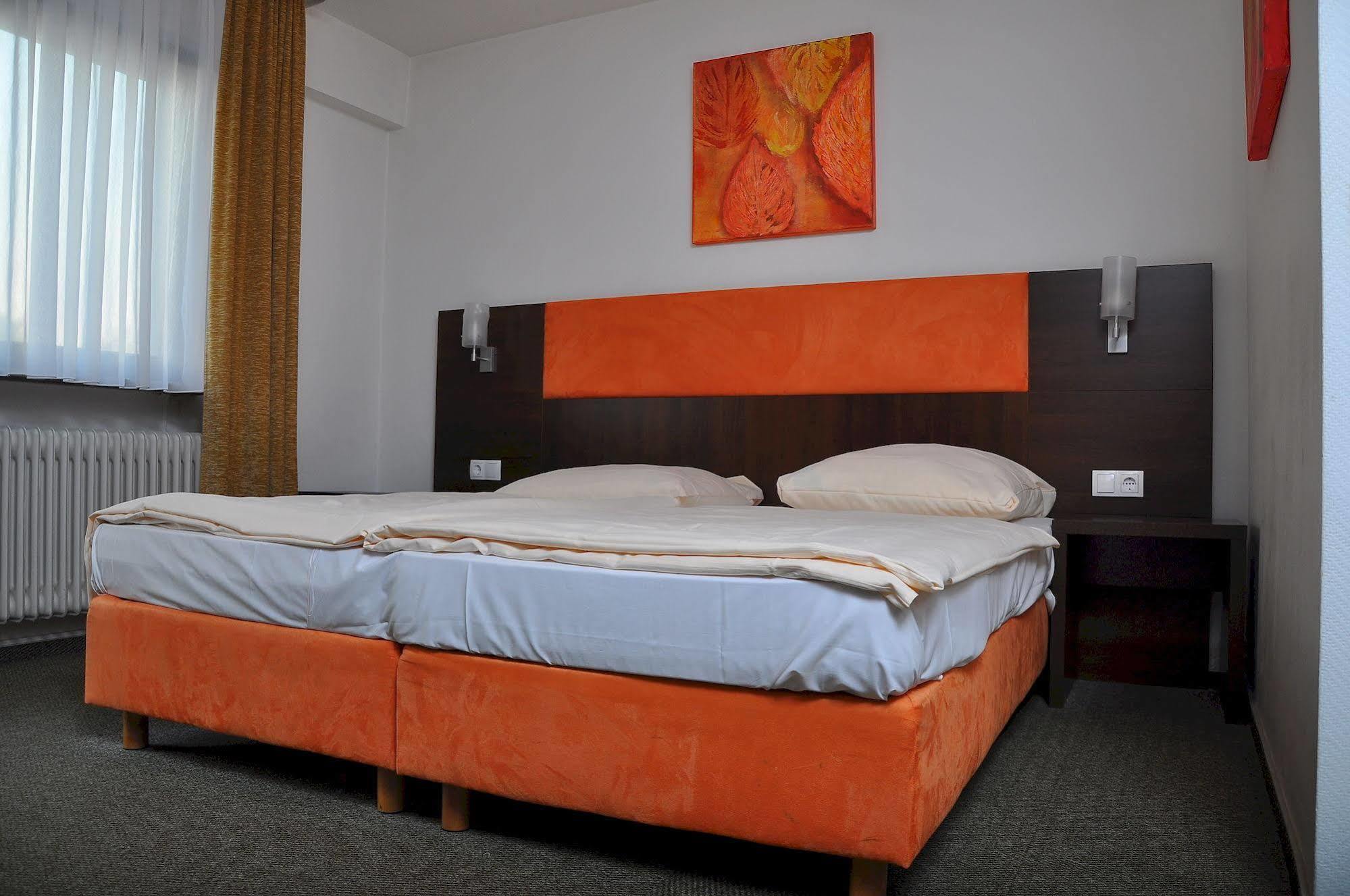 Parkhotel Lindenhof - Kostenlose Parkplaetze أوفنباخ المظهر الخارجي الصورة